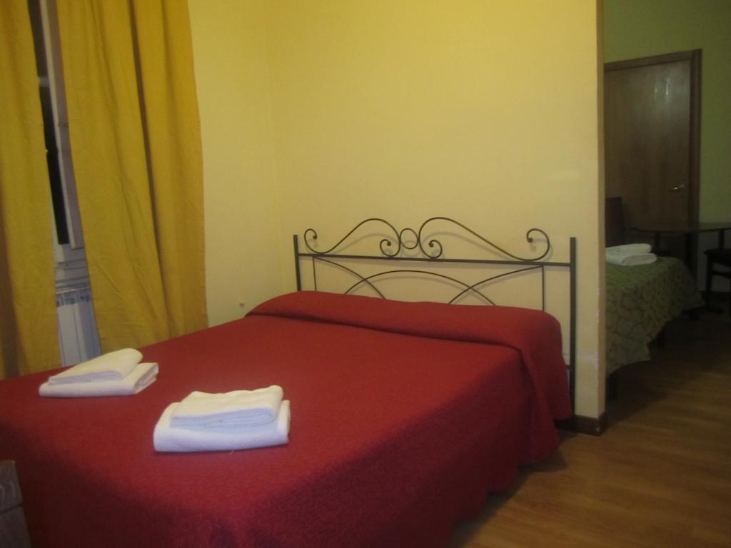 Hotel Savonarola Florence Room photo