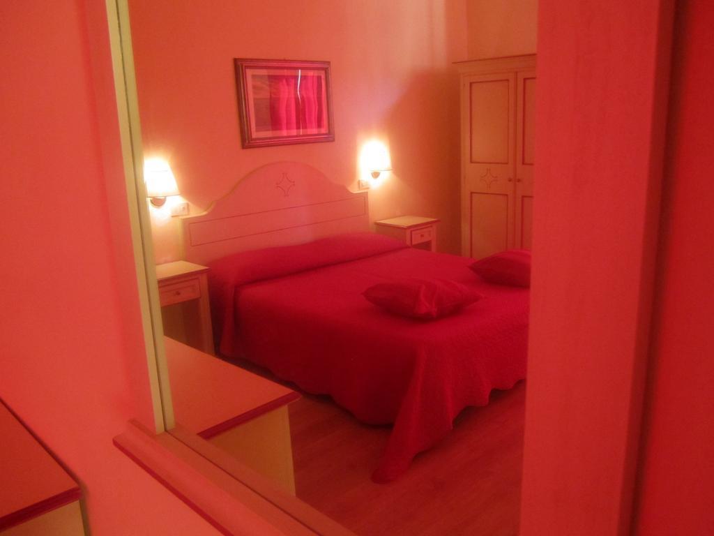 Hotel Savonarola Florence Room photo