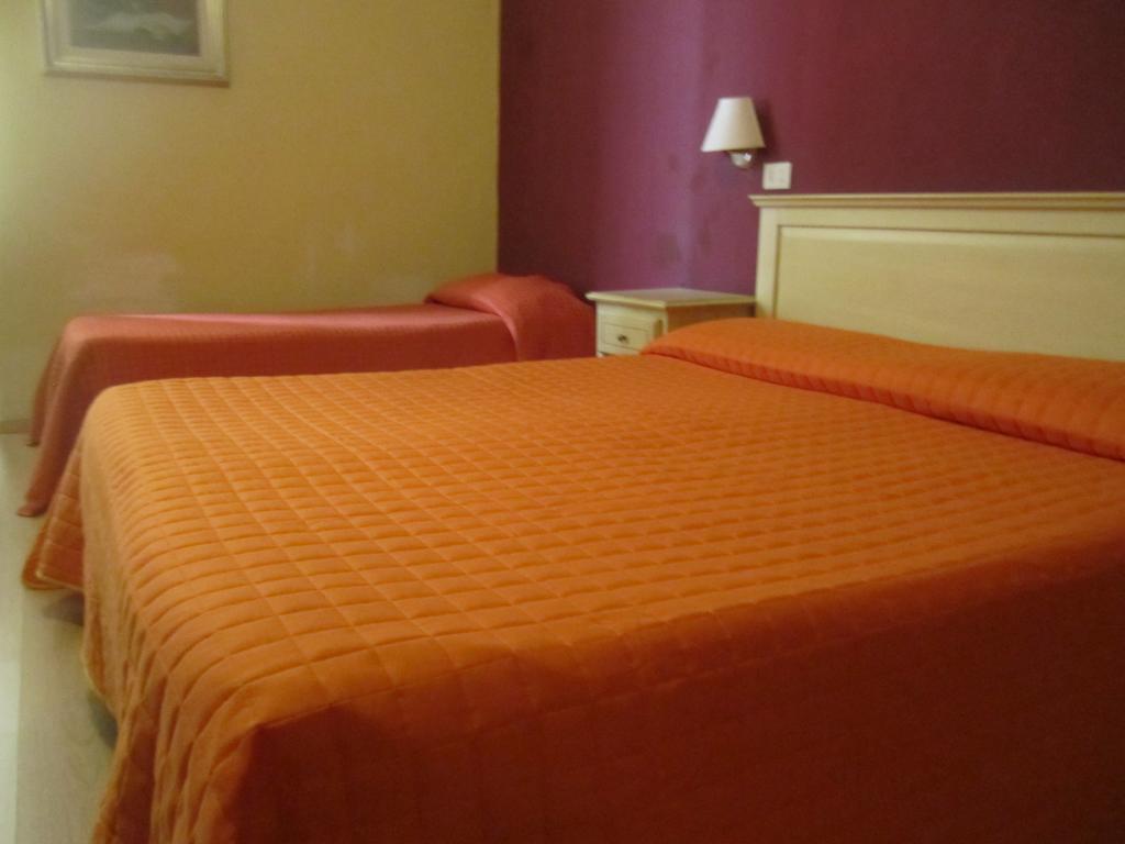 Hotel Savonarola Florence Room photo