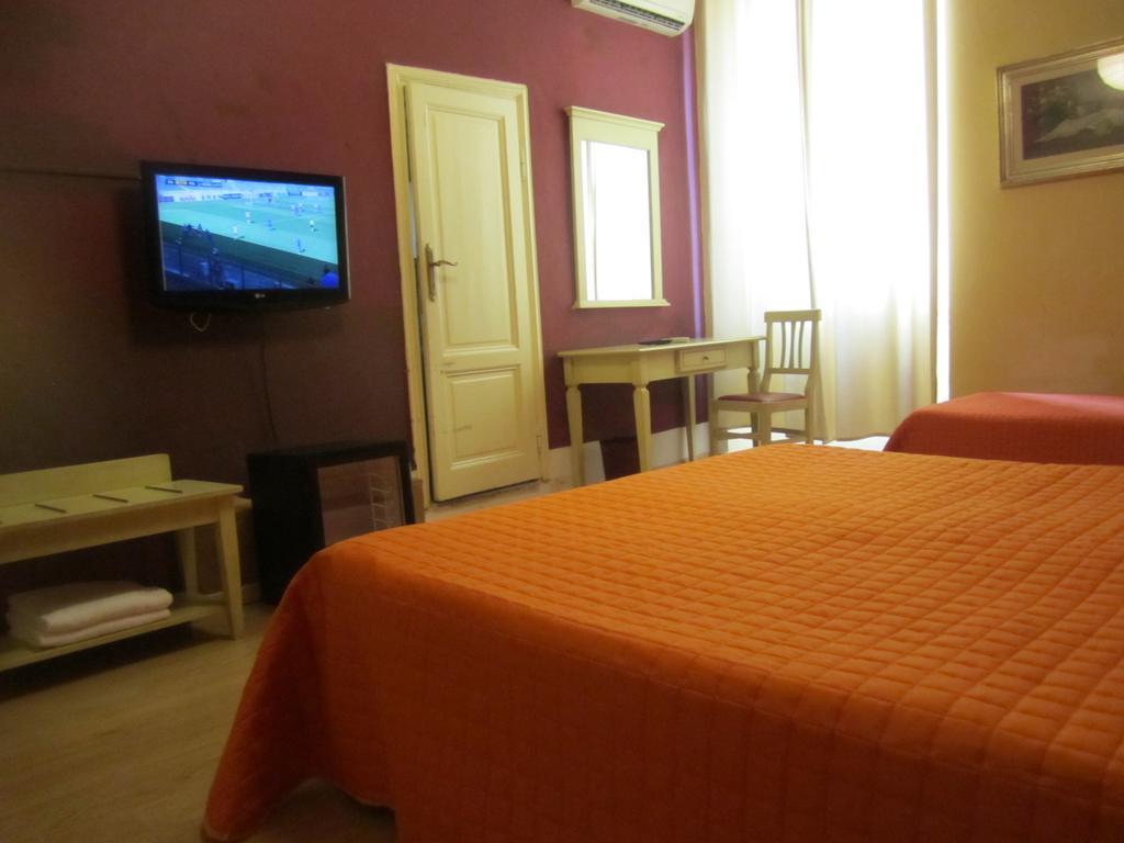 Hotel Savonarola Florence Room photo